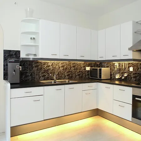 Villa Quaint In With Swimming Pool Doornspijk