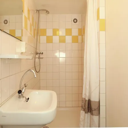 Quaint In With Swimming Pool