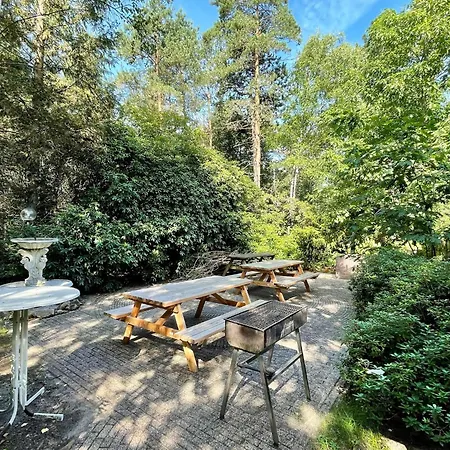 Quaint In With Swimming Pool Villa