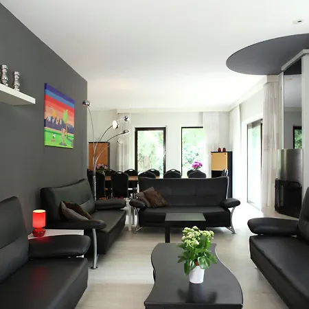Quaint In With Swimming Pool فيلة Doornspijk