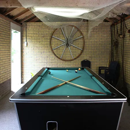 Quaint In With Swimming Pool *