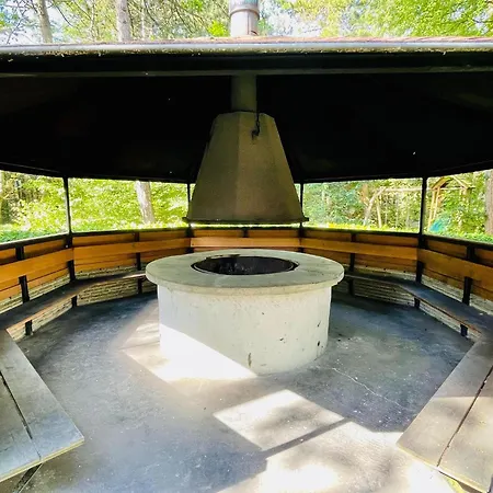 Quaint In With Swimming Pool Villa