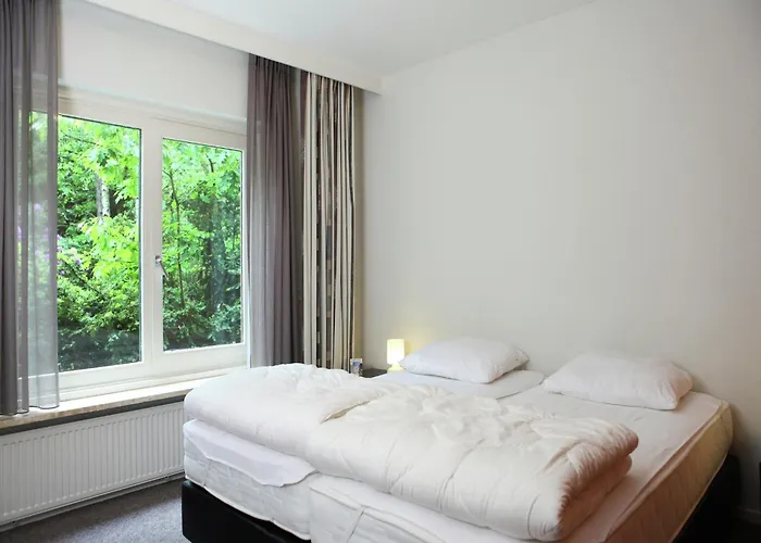 Quaint In With Swimming Pool Vila