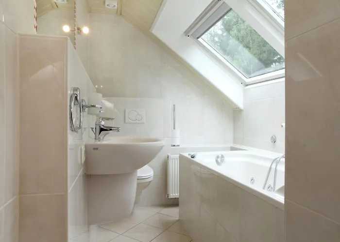 Quaint In With Swimming Pool *