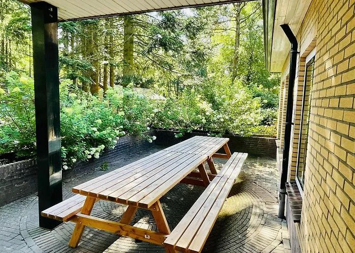 Quaint In With Swimming Pool *