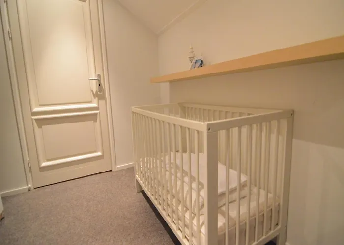 Vila Quaint In With Swimming Pool *